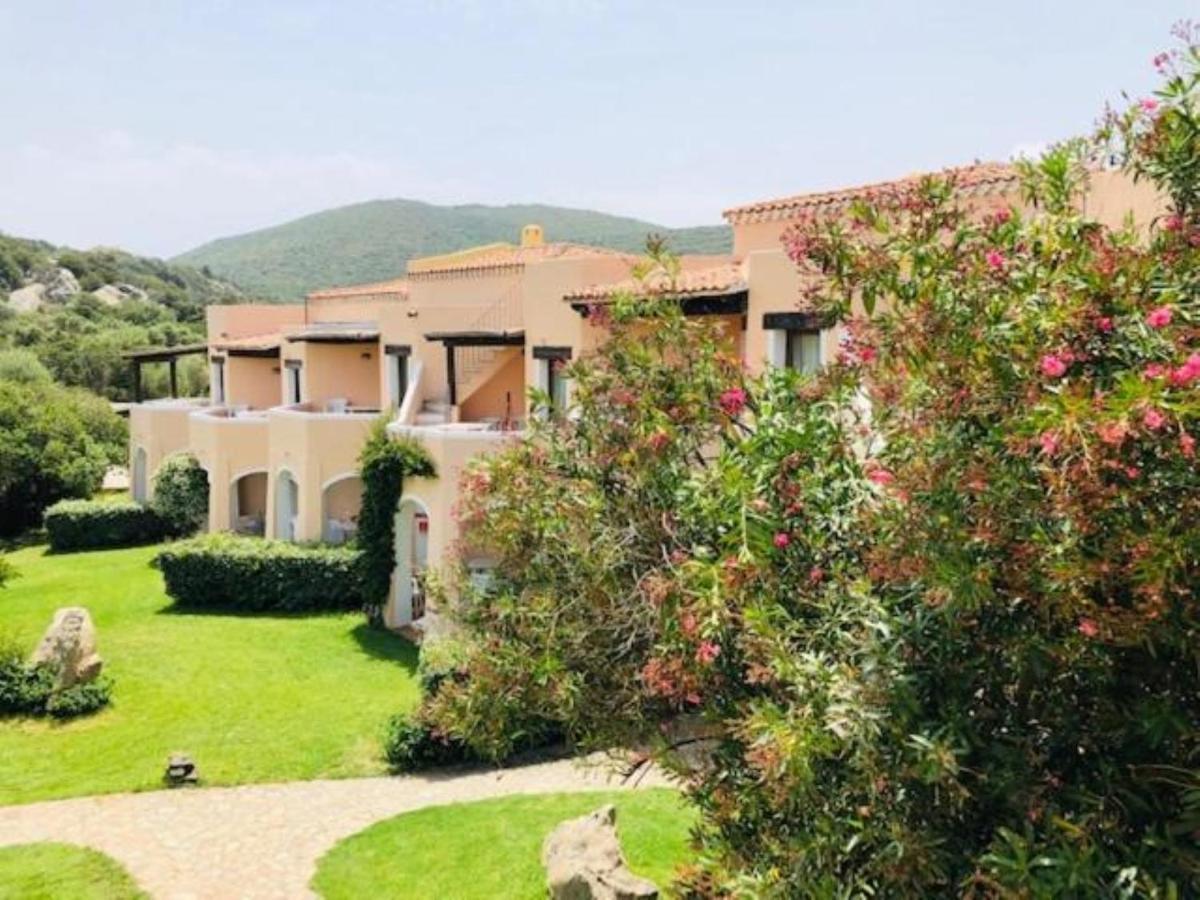 Le Corti Di Marinella Aparthotel Marinella  Exterior photo