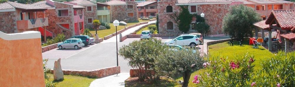 Le Corti Di Marinella Aparthotel Marinella  Exterior photo