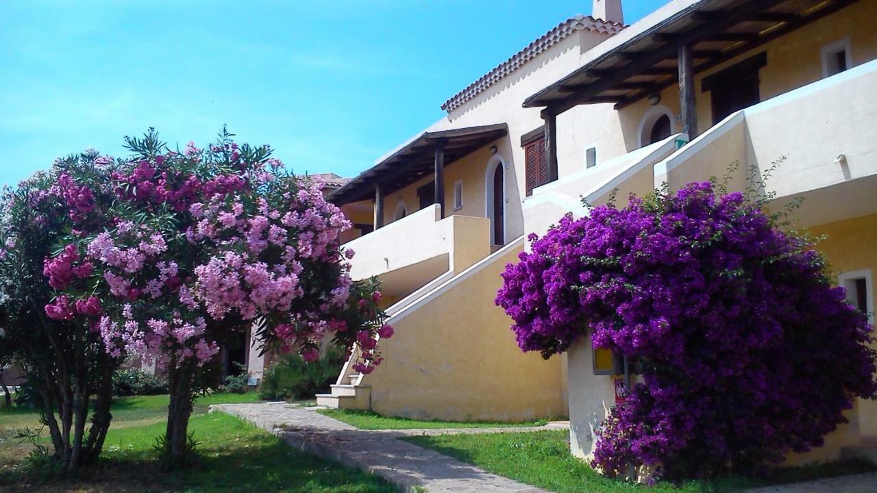 Le Corti Di Marinella Aparthotel Marinella  Exterior photo