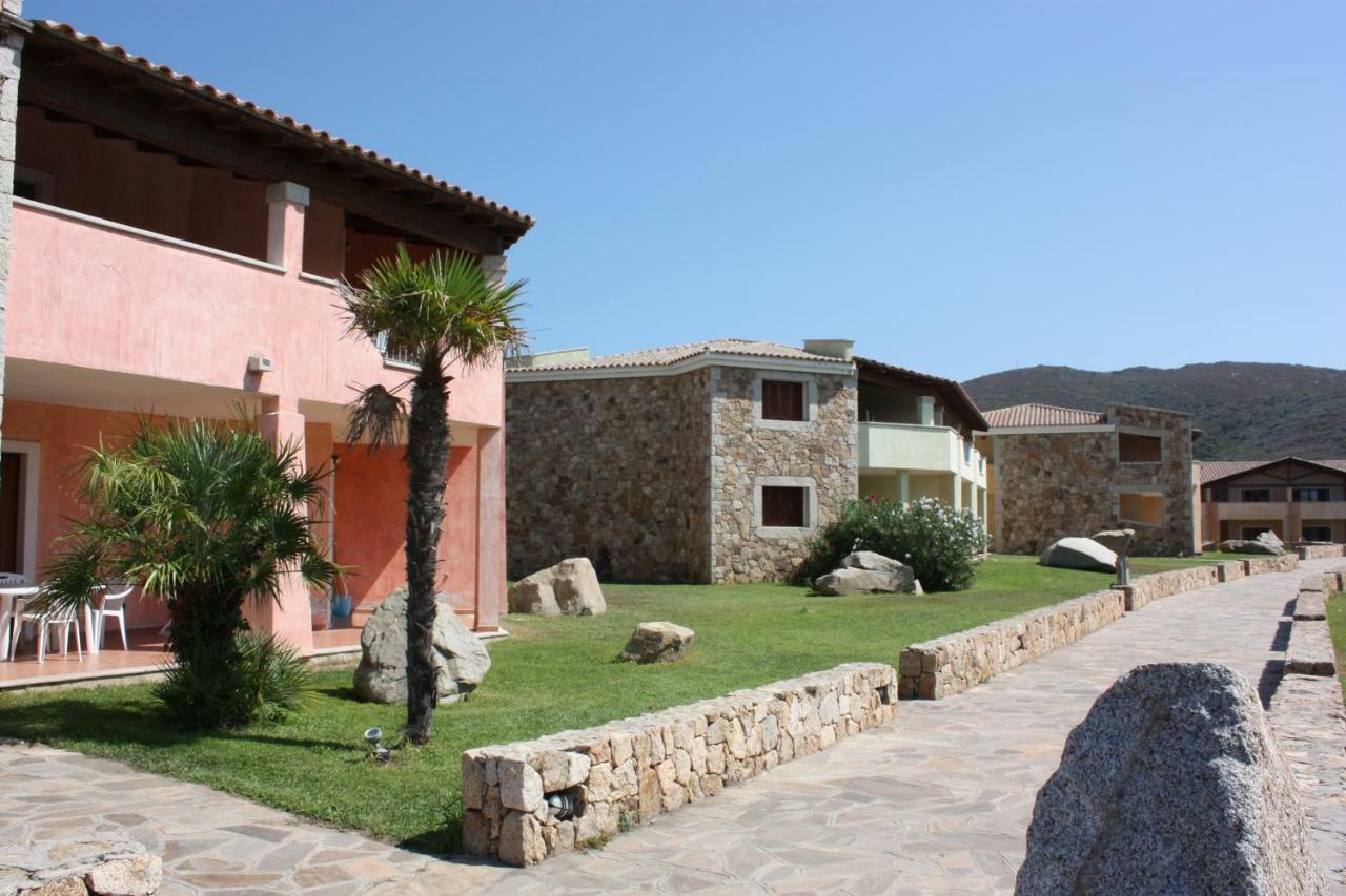 Le Corti Di Marinella Aparthotel Marinella  Exterior photo